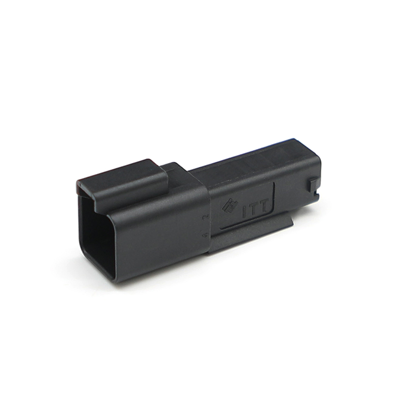 132015-0070 4-й розетчик (женский) автомобильный разъем